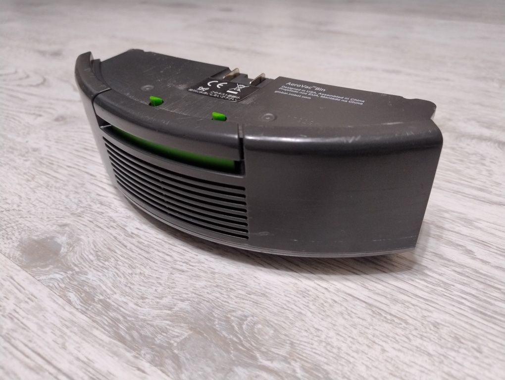 Pojemnik na śmieci z filtrem Irobot Roomba 695