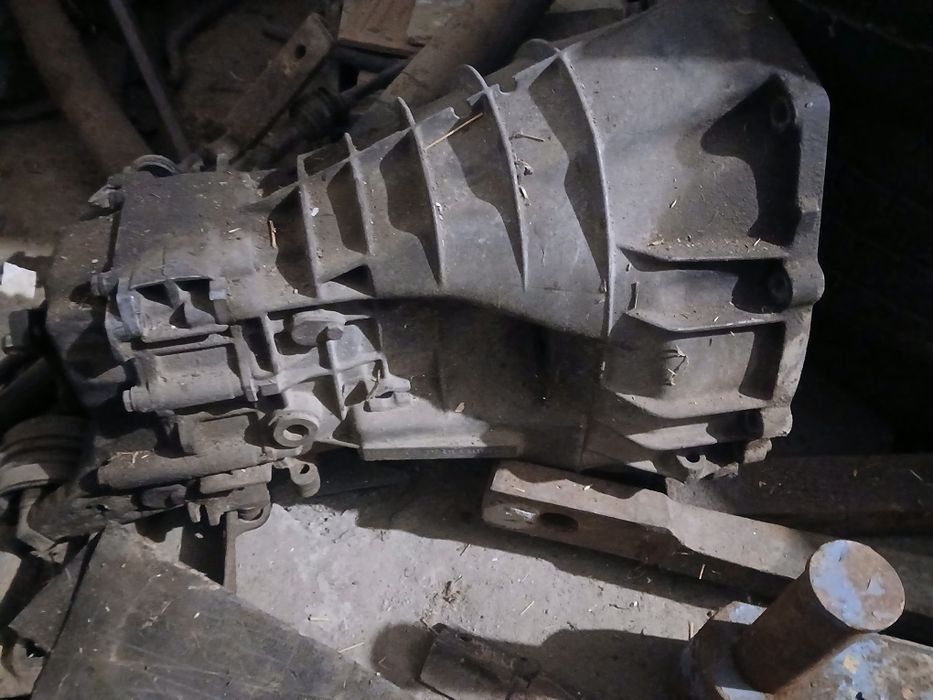 Продам запчастини на Mercedes-Benz W202 C180