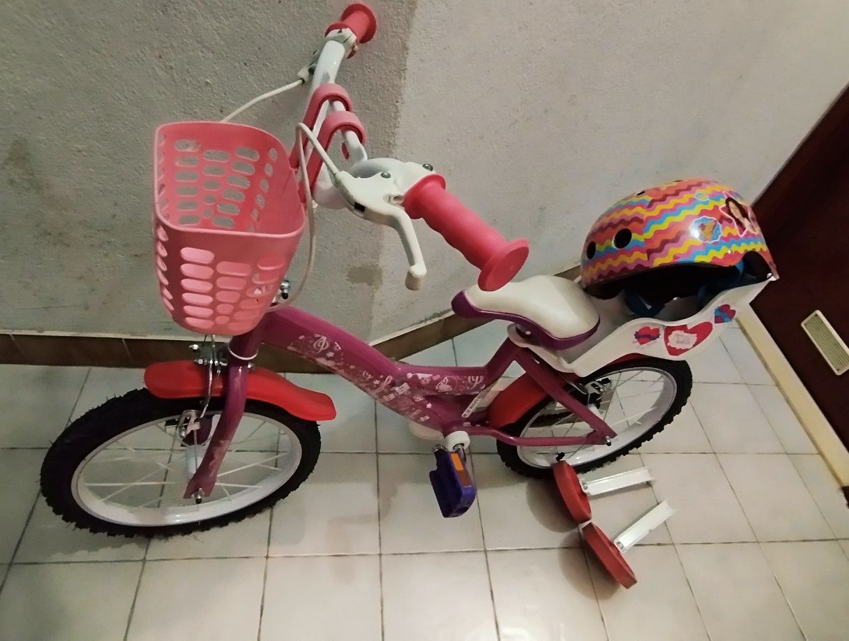 Bicicleta de menina ,com oferta de capacete!
