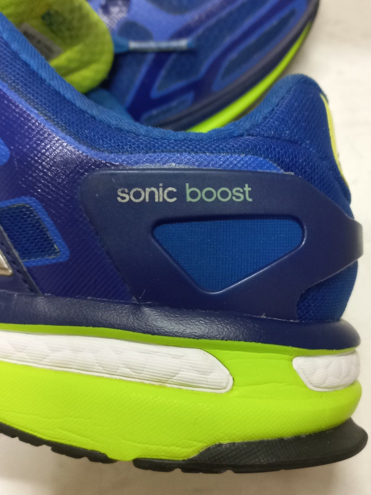 Кросівки ADIDAS SONIC boost