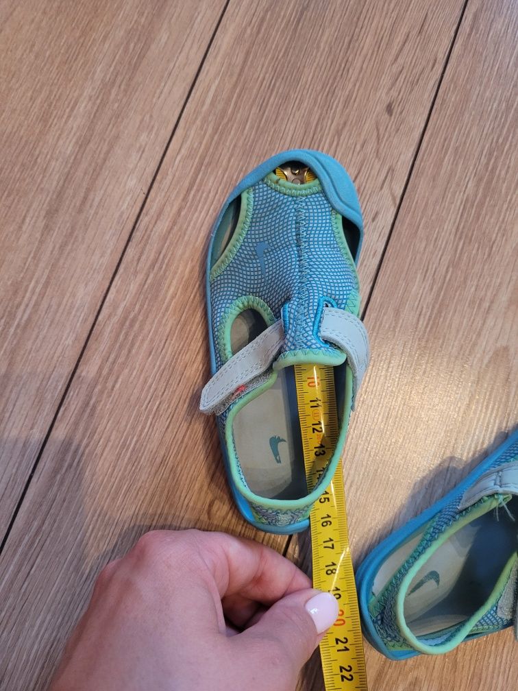 Sandałki Nike sunray rozmiar 25