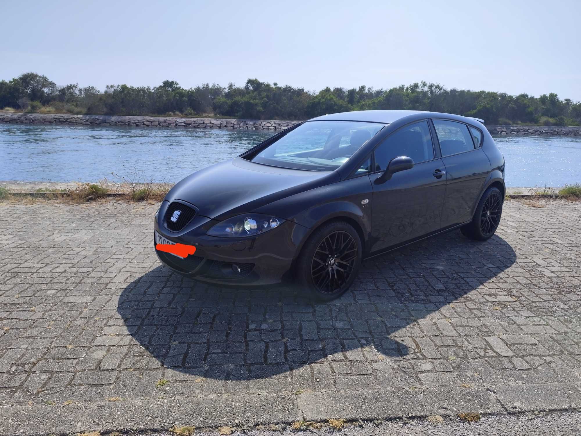 Único no País ( versão e motorização)