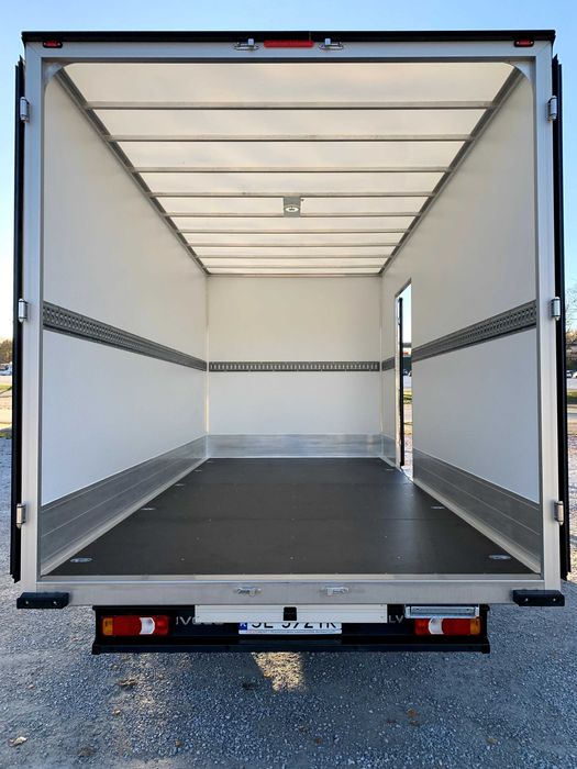 Wynajem Busa Dostawczego, Wynajem busa Kontener Iveco 10EP Warszawa