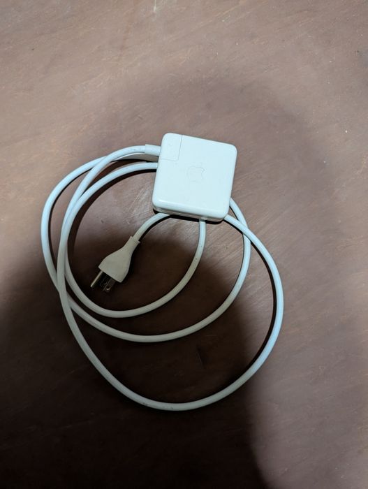 Оригинальный блок питания для Mack Book Apple A1718 61W Type C