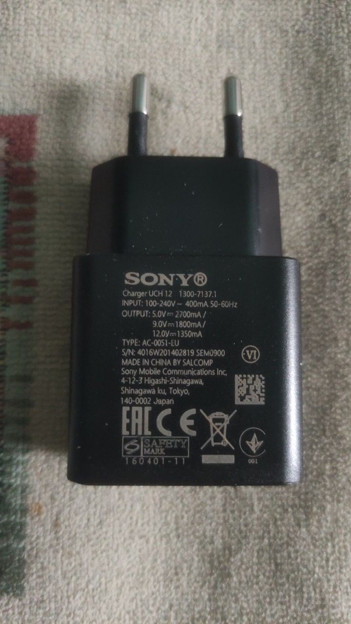Оригинальное зарядное устройство Sony UCH12 Quick Charger 3.0