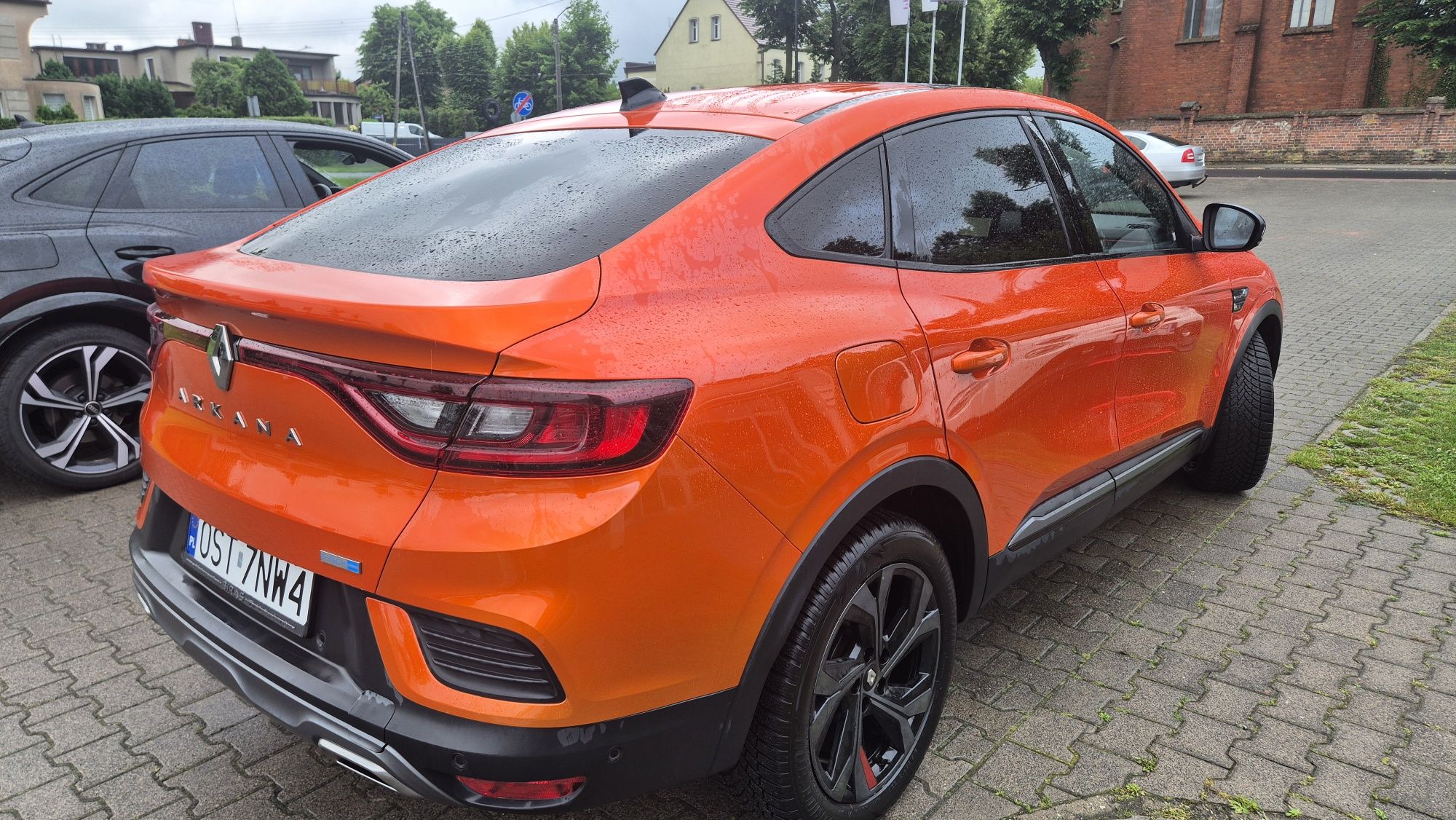 Renault Arkana 1.6  Panorama E-Tech RS Line samochód żony