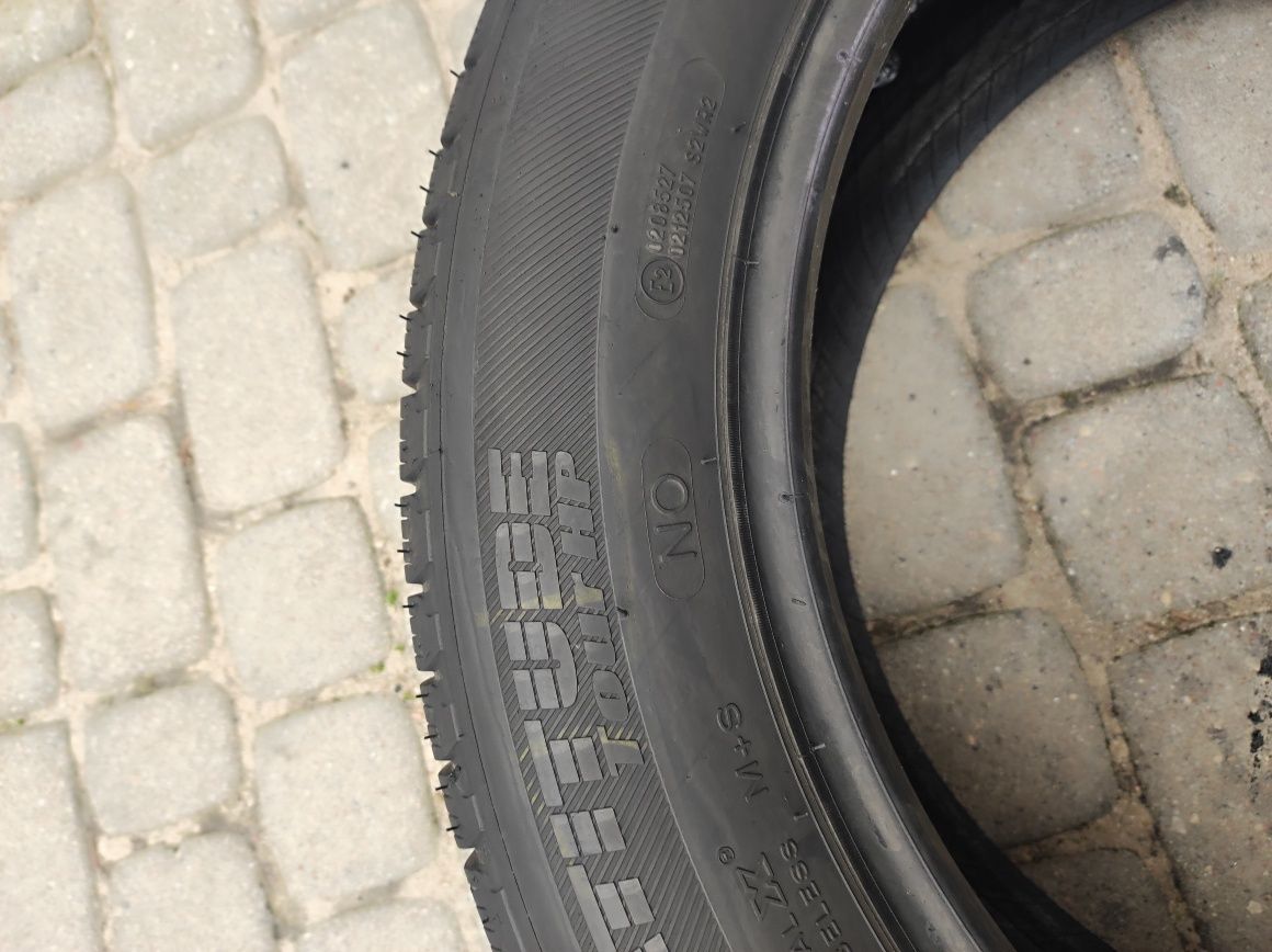 265.50.19 komplet opon Michelin Latitude Tour HP