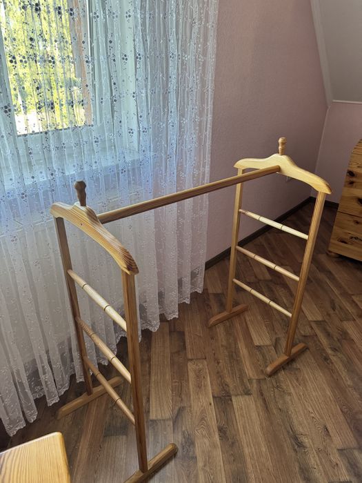 Продам вішаки для одягу