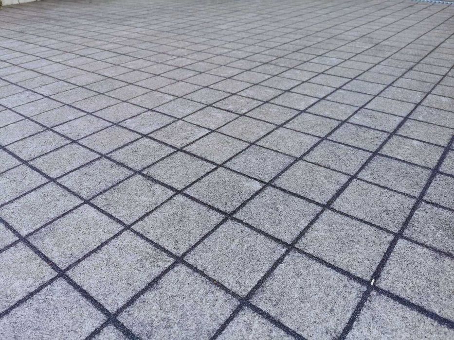 Kostka brukowa Granitowa cięta Płomieniowana Czarna na podjazd