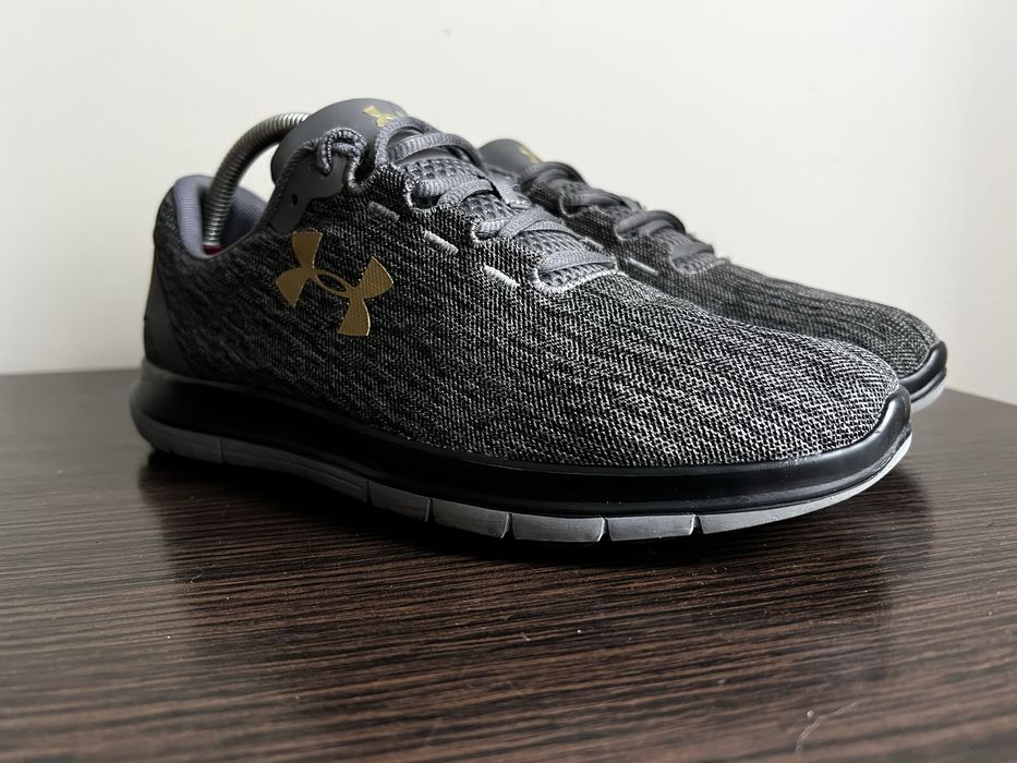 Кросівки Under Armour Ua Remix 3020193-004 Розмір 42 на 26.5 см