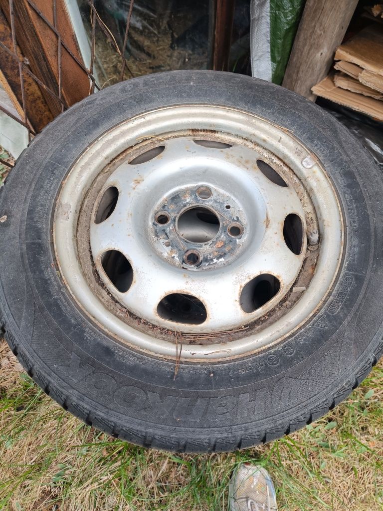 Felgi stalowe 16" z oponami