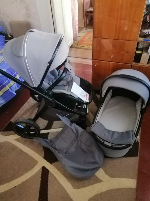 Дитяча коляска '' карелло''