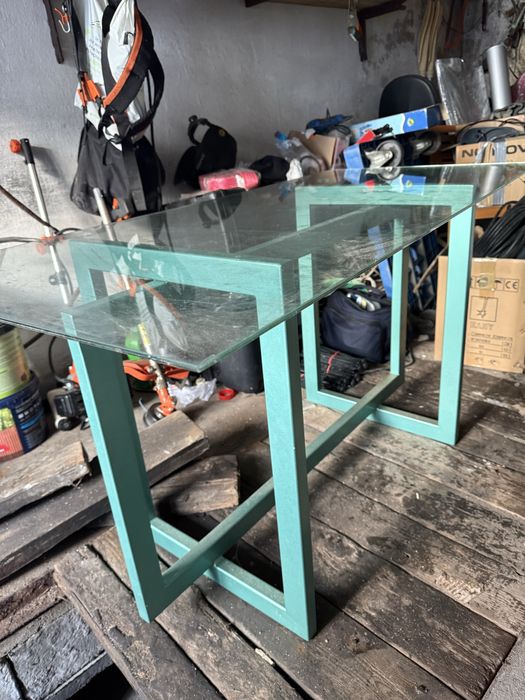 Stół z hartowanym szklem lub bez