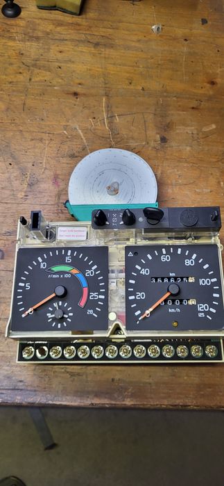 Tachograf (zegary) volvo fm12 uszkodzony zegarek!
