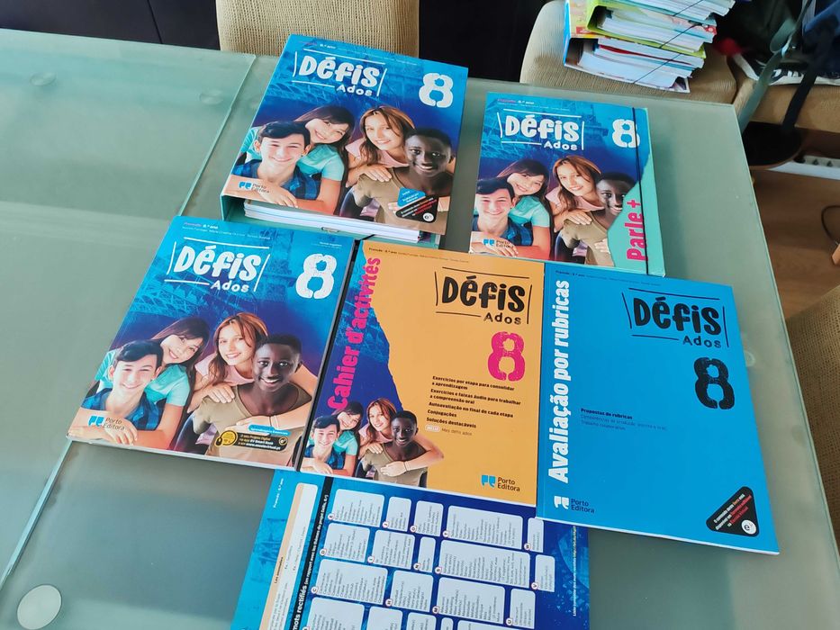 Défis Ados 8 versão professor novos 8ºano nunca usados