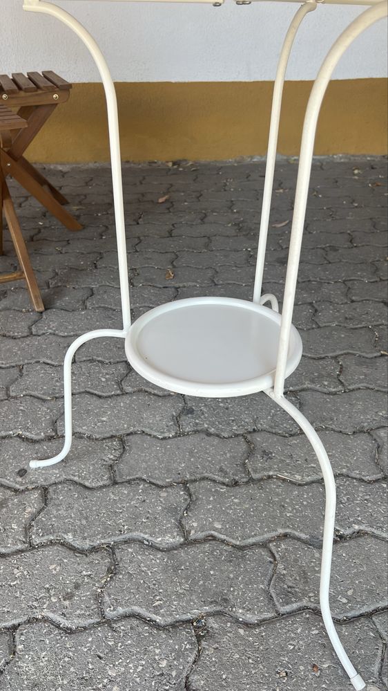 Mesa de ferro branca