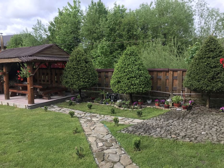 Котедж. Відпочинок а Карпатах.