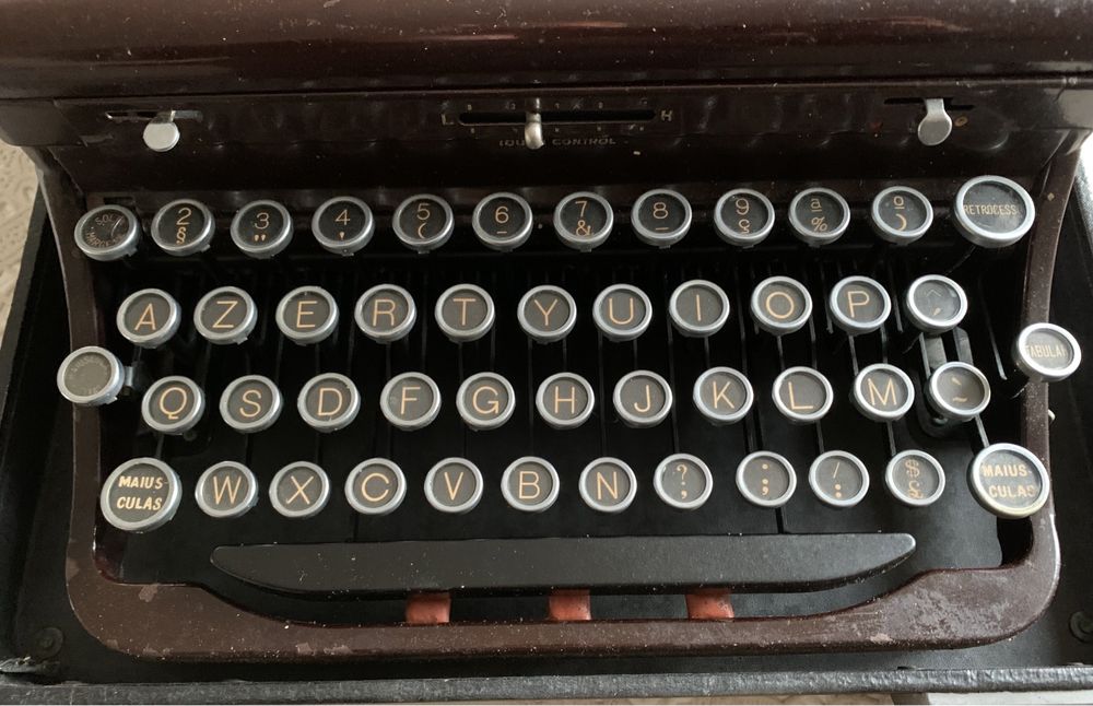 Máquina escrever Royal