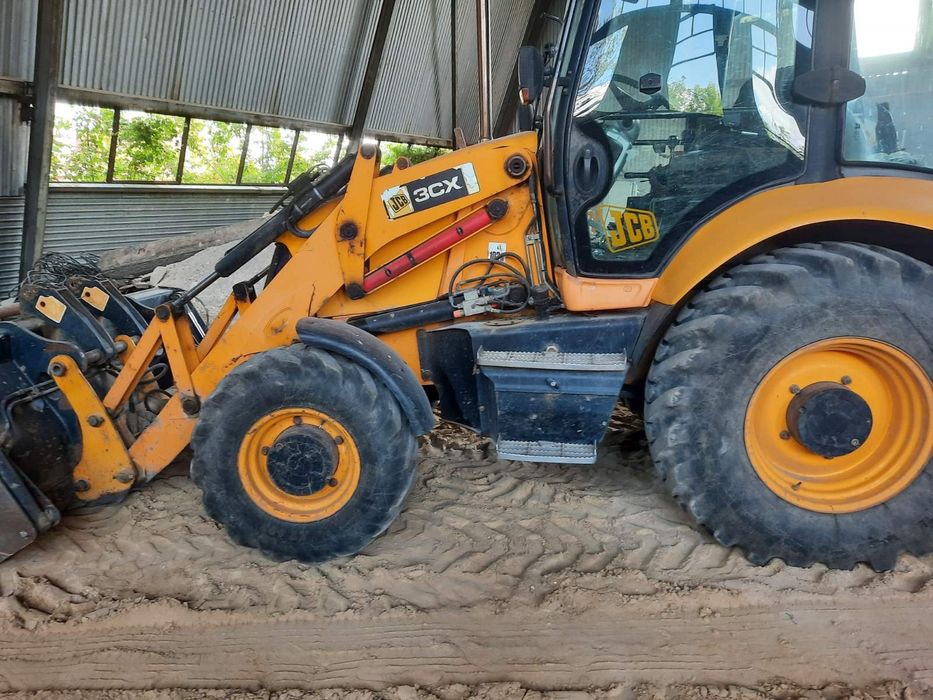 Екскаватор навантажувач JCB 3CX продаж