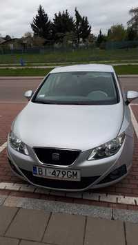 Seat ibiza bezwypadkowy z małym przebiegiem