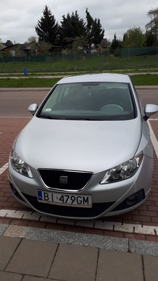 Seat ibiza bezwypadkowy z małym przebiegiem