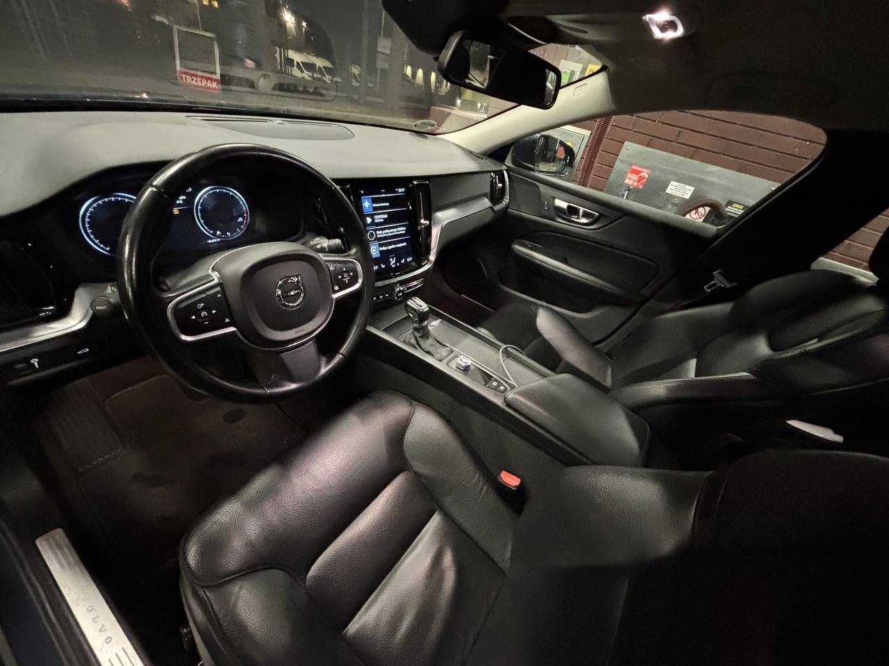 Volvo V60 2.0 Benzyna 250 HP Universal Faktura VAT 23%  ЕКСПОРТ ПДВ 0%