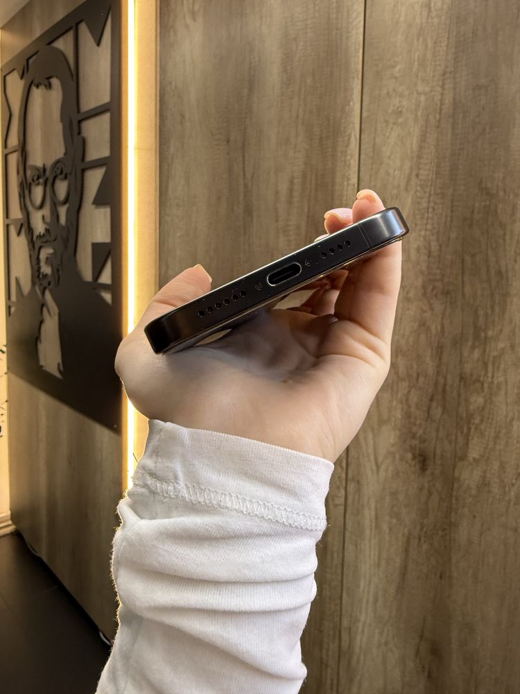 IPHONE 15Pro Max 256 Black Titanium Neverlock Костюшка,5 igrand