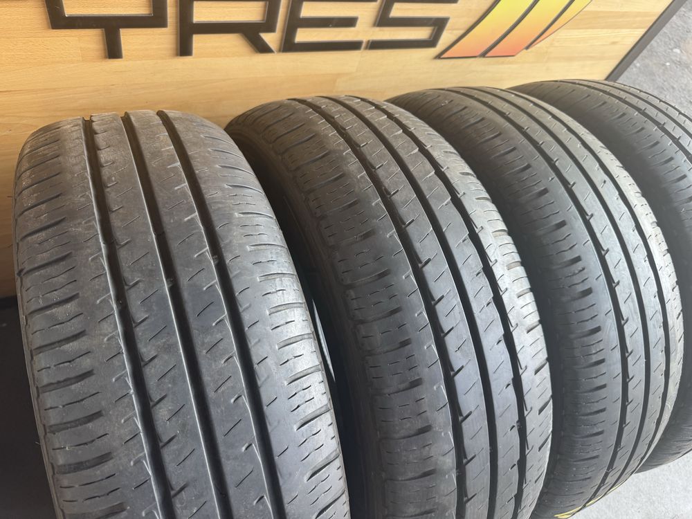 Літні шини 4 шт. 215/65 R16C Hankook Vantra LT