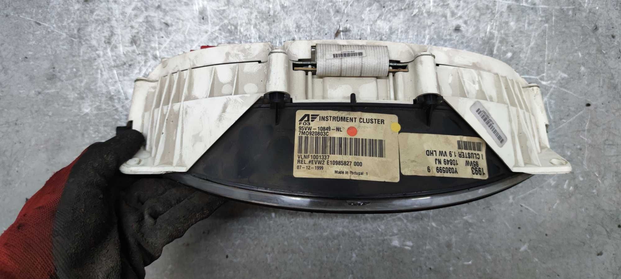 Volkswagen VW Sharan I MK1 1.9 TDI Licznik Zegary Prędkościomierz