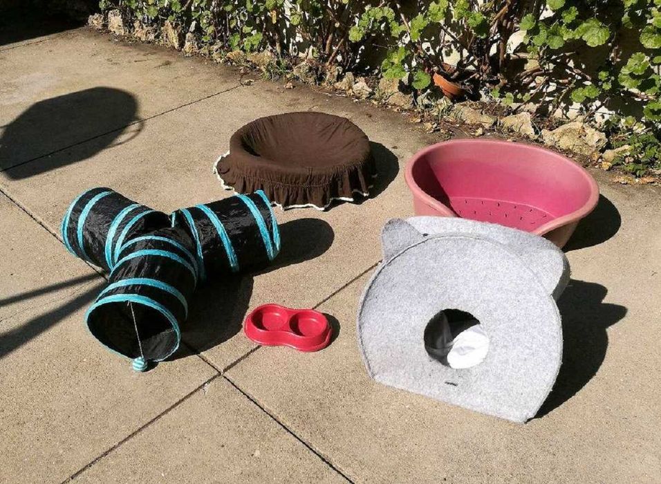 Brinquedos e acessórios par animais bom estado e limpo par venda troca