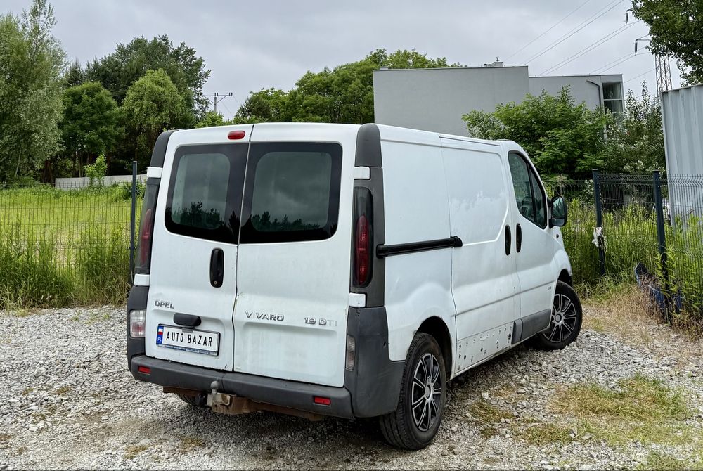 Opel Vivaro 1.9 DTI * 2004 * Klima * Hak * El.Szyby * Zadbany
