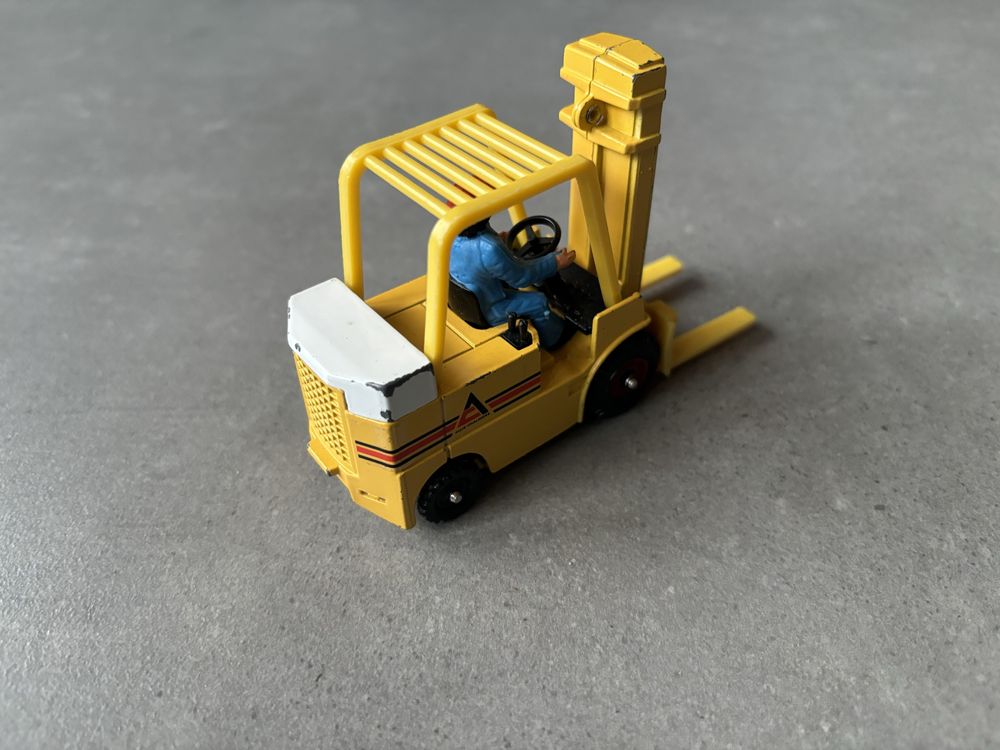 Model Corgi 1/32 Wózek Widłowy Allis-Chalmers ACP 60 made in Singapore