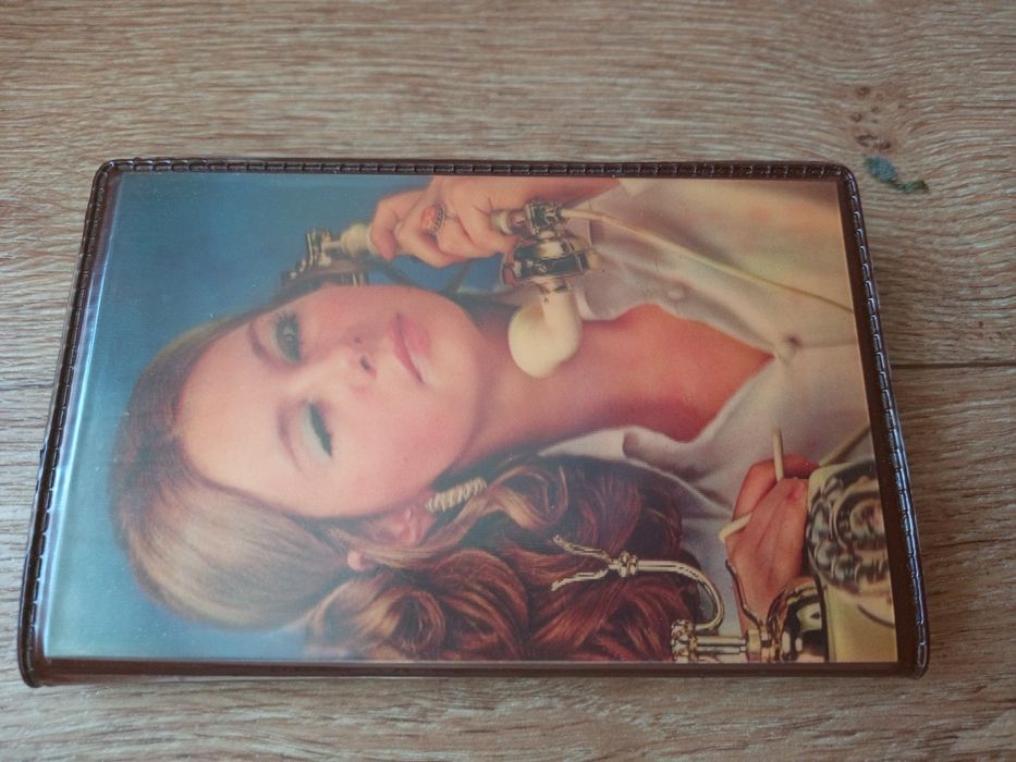 Кошелек винтажный "Девушка подмигивает" (Сделано в СССР).