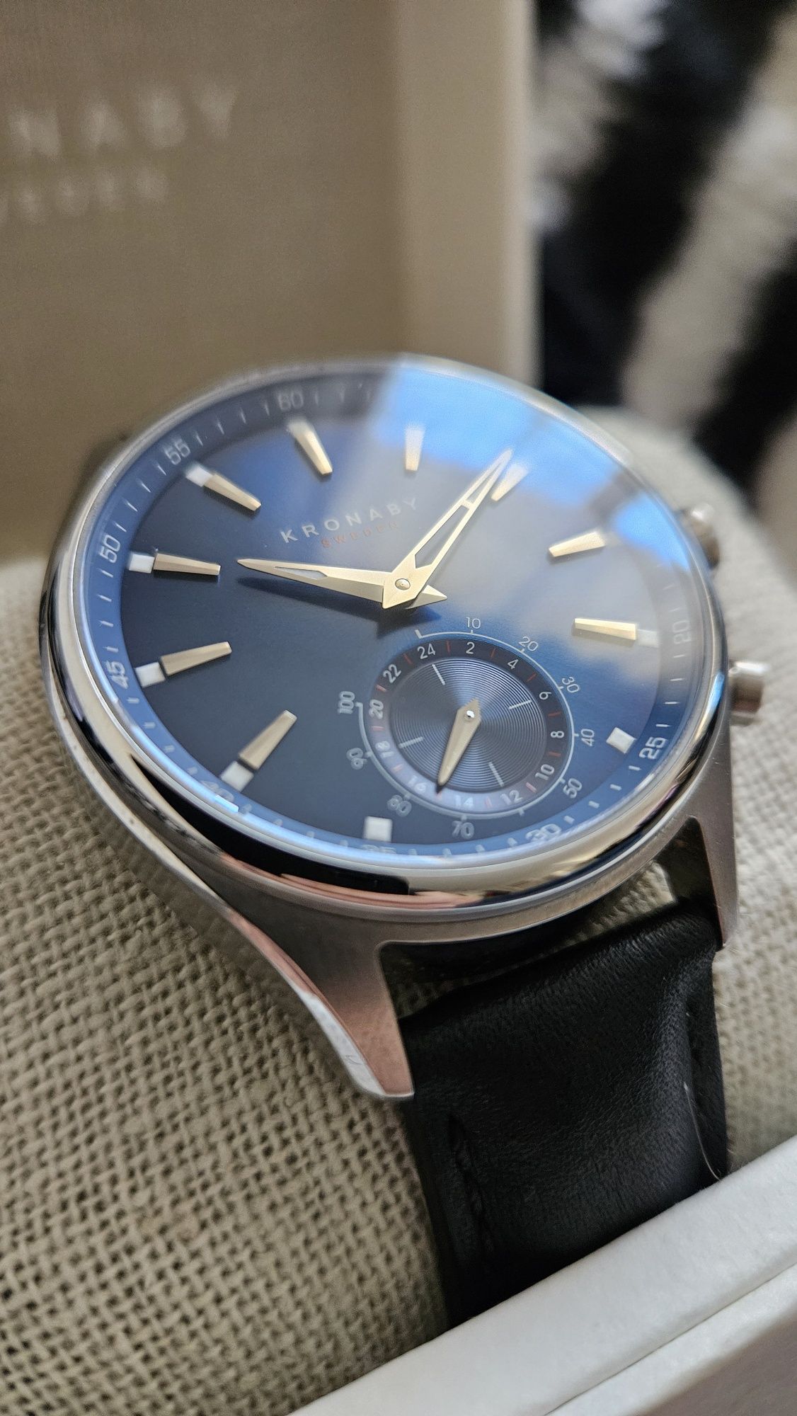 Zegarek i smartwatch 2w1 – Kronaby Sekel A1000, nowa bateria