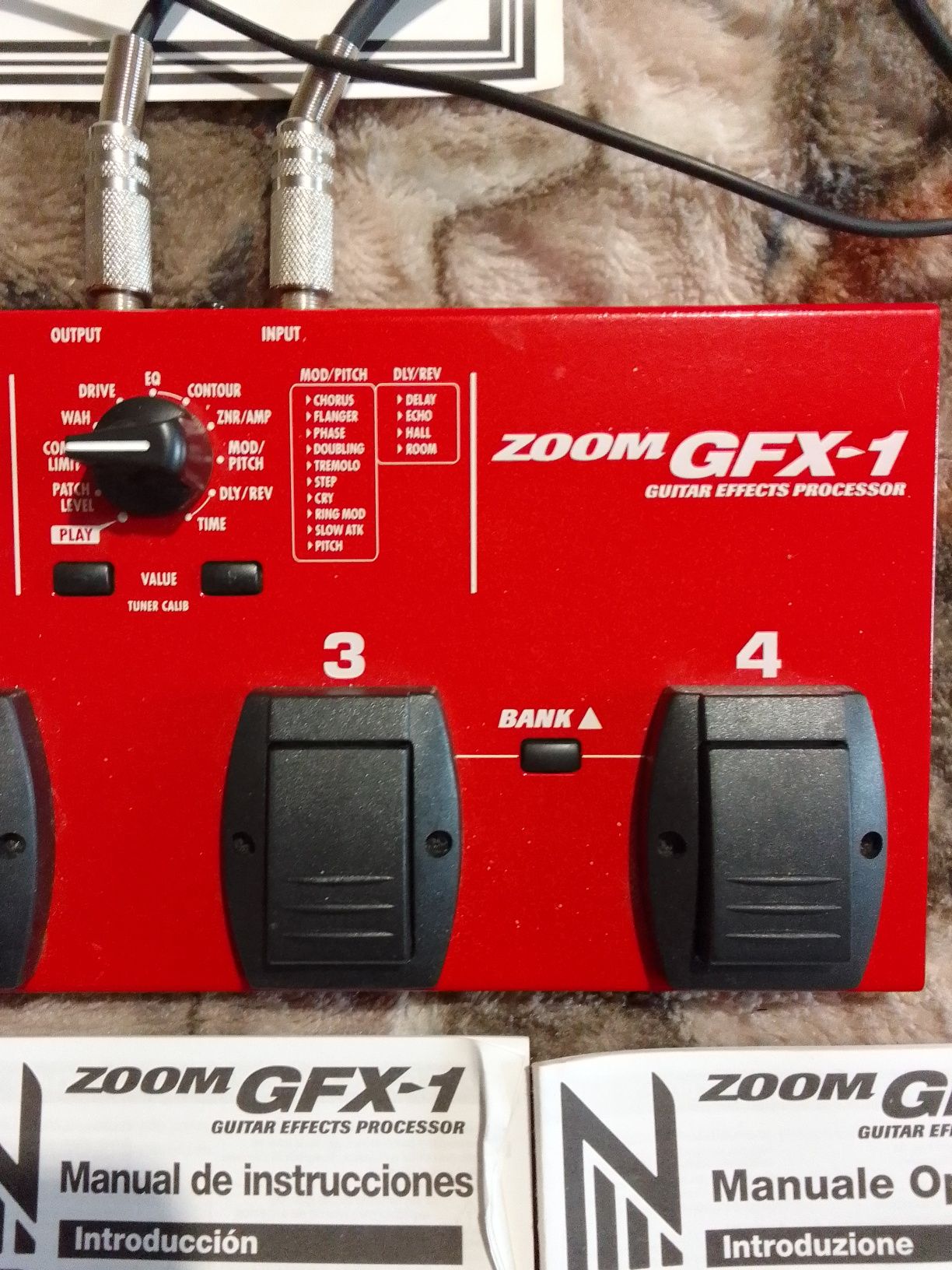 Гітарний процесор ZOOM GFX-1.