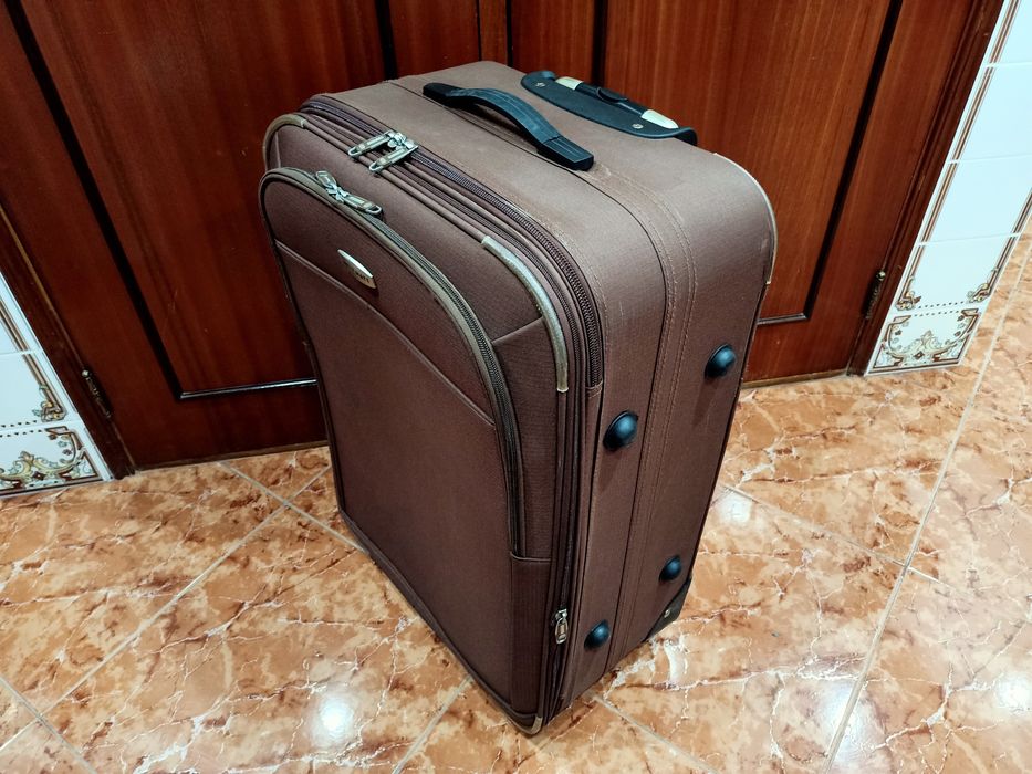 Mala malas de porão até 23 kg viagem casa quarto apartamento carro.