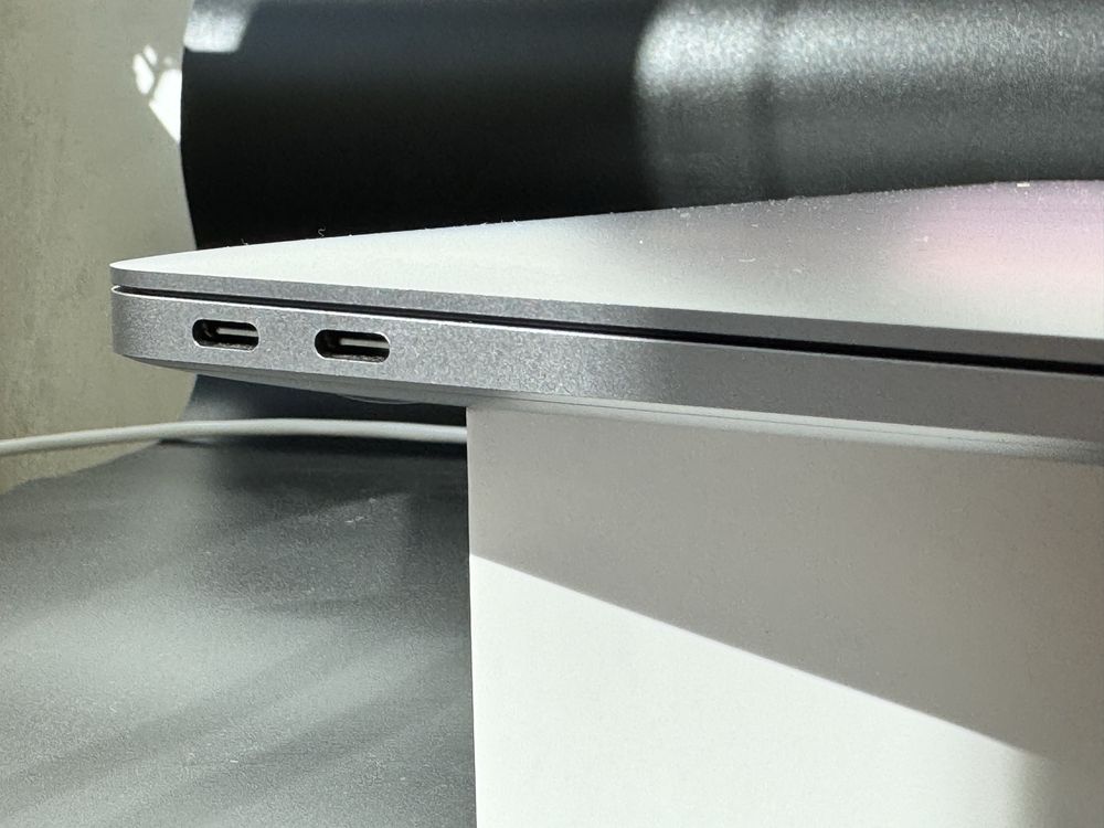 Apple MacBook Air 13" M1 8/256GB 2020 (MGN63) Space Gray