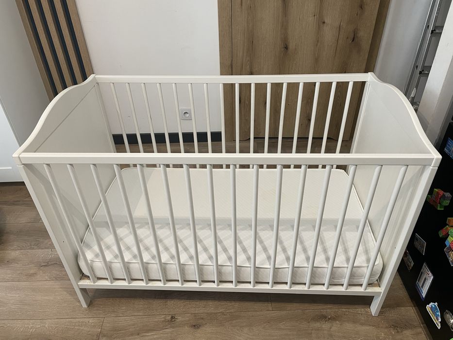 Łóżeczko niemowlęce Ikea + materac