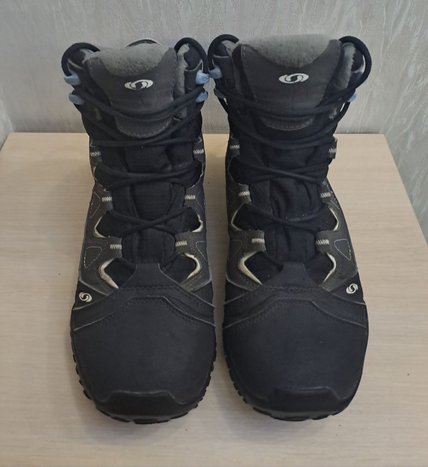 Salomon  Gore-tex розмір 40