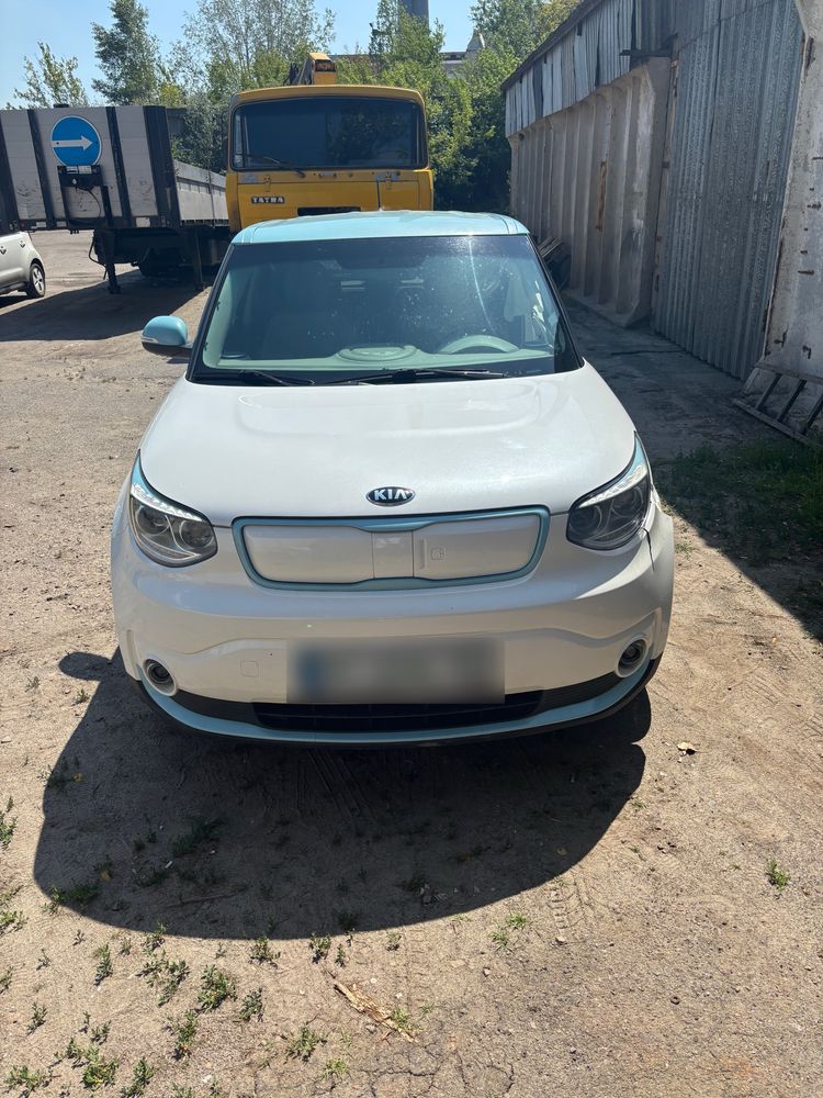 Разборка Kia Soul ev  разборка Киа соул бампер крило ляда капот двері