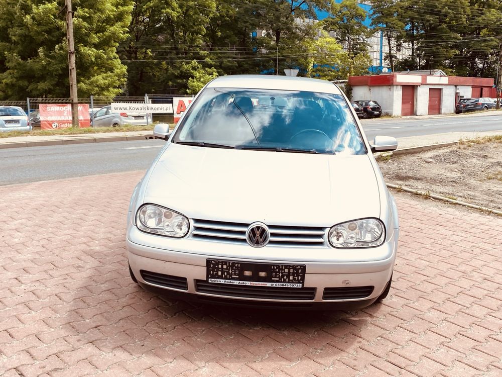 Sprzdam vw golf 4 rok 2003 poj 1.4 16 v zadbany