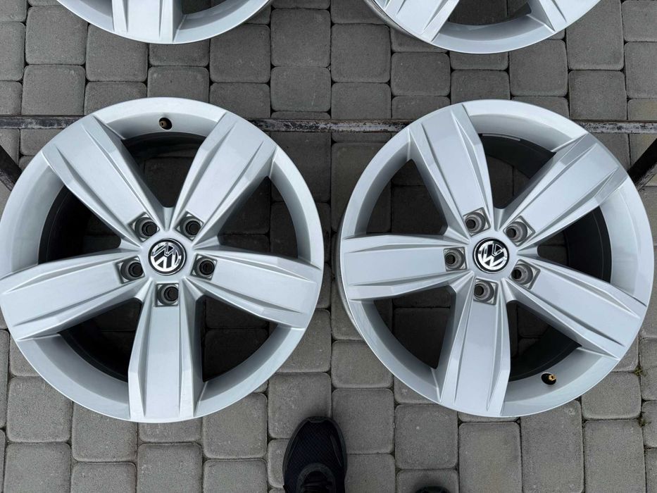Диски VW R17 5x112 7J ET40 Passat B7 B8 Tayron Tiguan Magotan Q3 Skoda