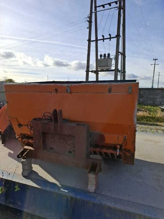 Piaskarka solarka posypywarka EPOKE 12/2