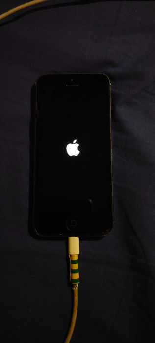 iPhone 5 гарний стан