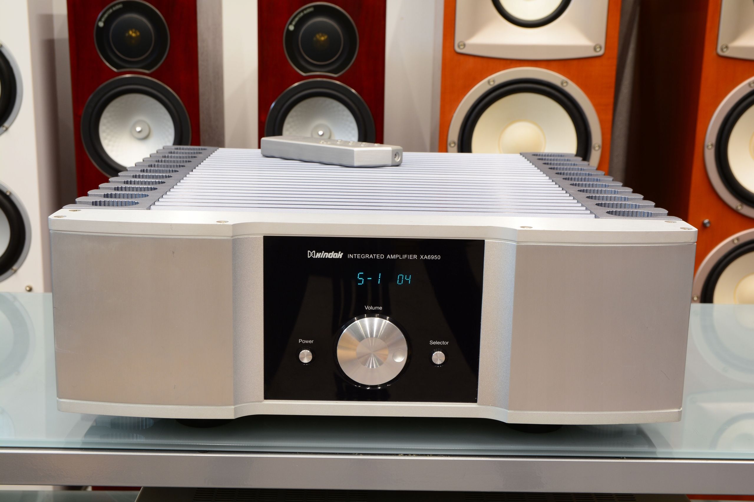 wzmacniacz stereo Xindak XA6950 XLR + pilot zestaw w idealnym stanie!