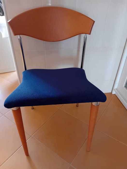 Mesa Quadrada Extensivel + 4 cadeiras