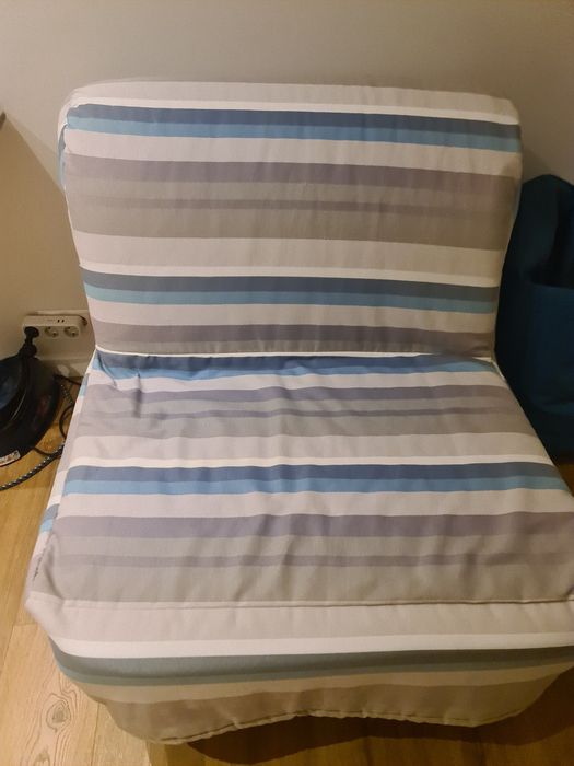 Rozkładany fotel do spania IKEA