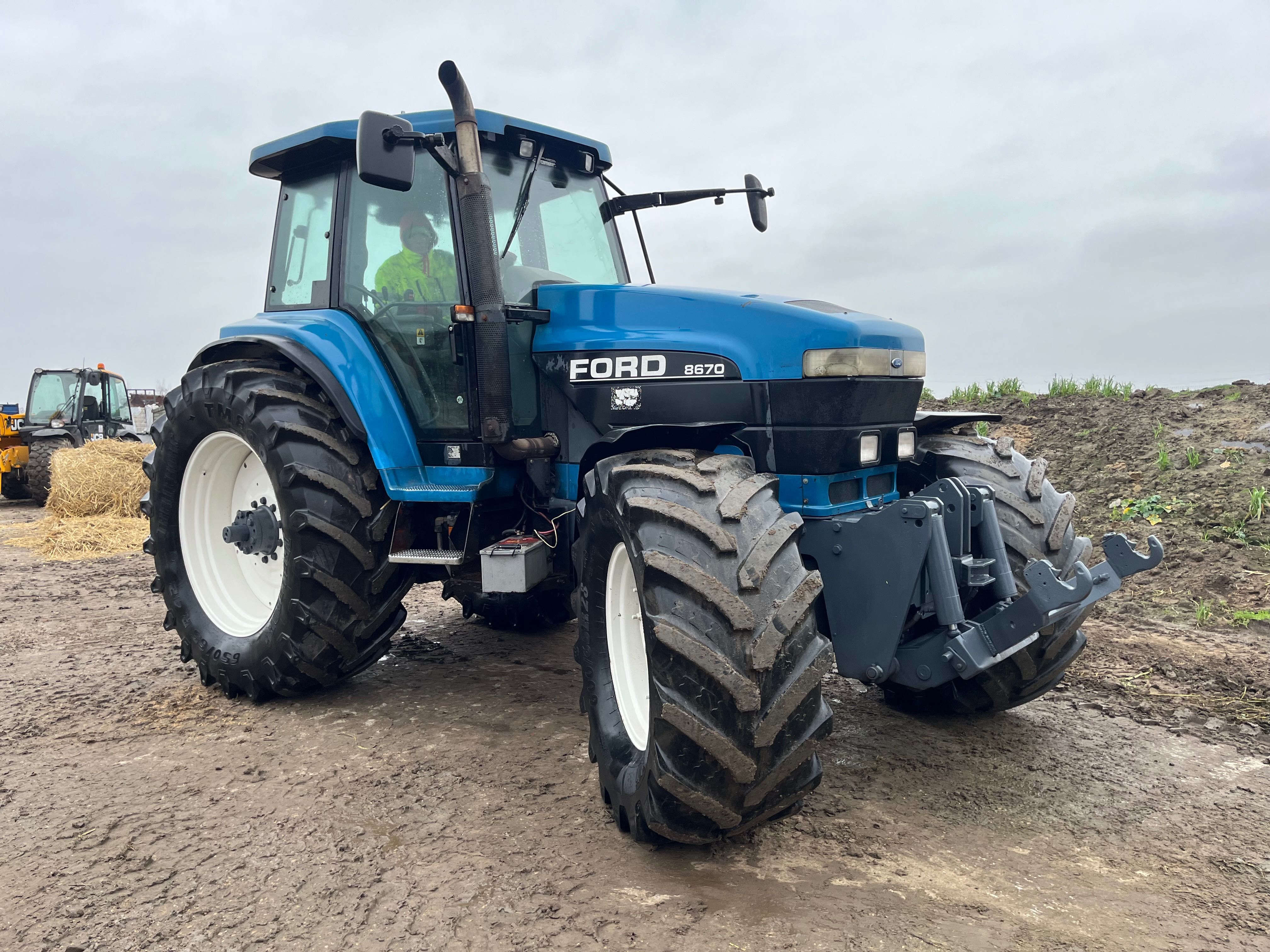 New Holland 8670 Ford
