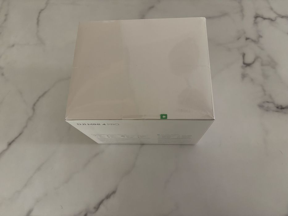 DJI Mini 4 Pro nowy ultralekki dron z kontrolerem