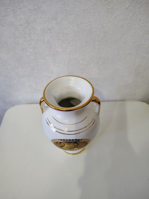 Ваза с позолотой Греция